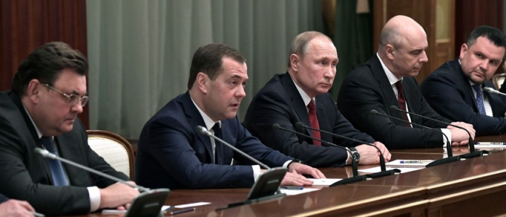 Renunció el primer ministro ruso tras las reformas anunciadas por Putin