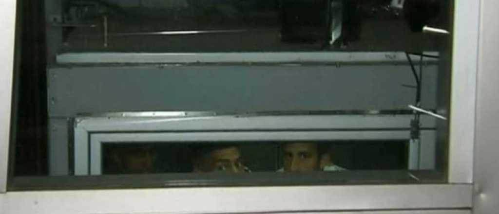 Jugadores de Boca quedaron atrapados en un ascensor en San Juan