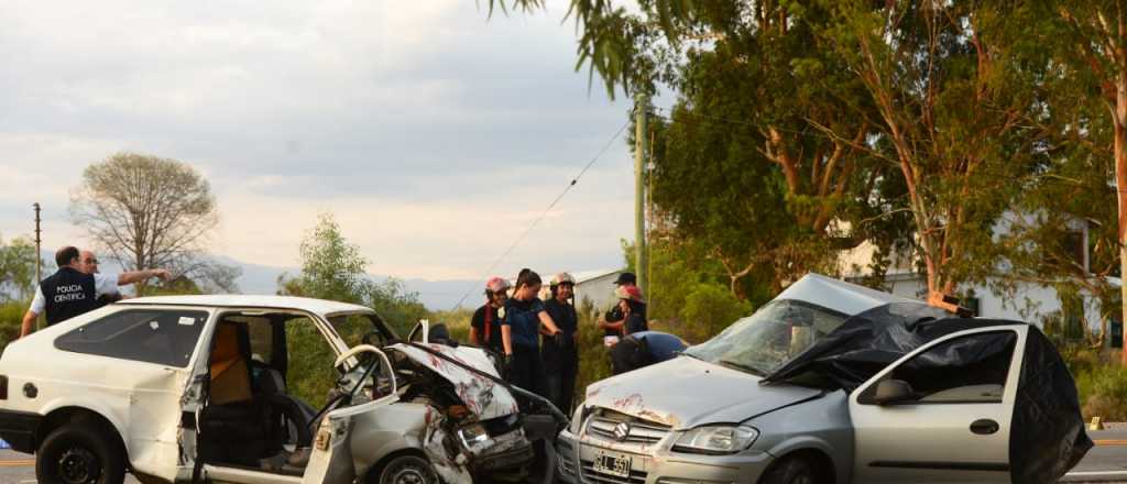 Tres muertos y cinco heridos en un choque frontal en ruta 40, Las Heras