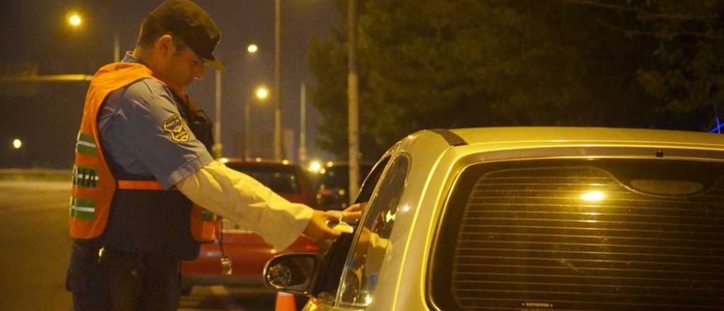 Una mujer manejaba borracha en pleno centro y fue detenida