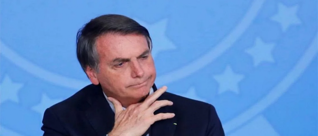 Bolsonaro echó a un viceministro por usar un avión oficial