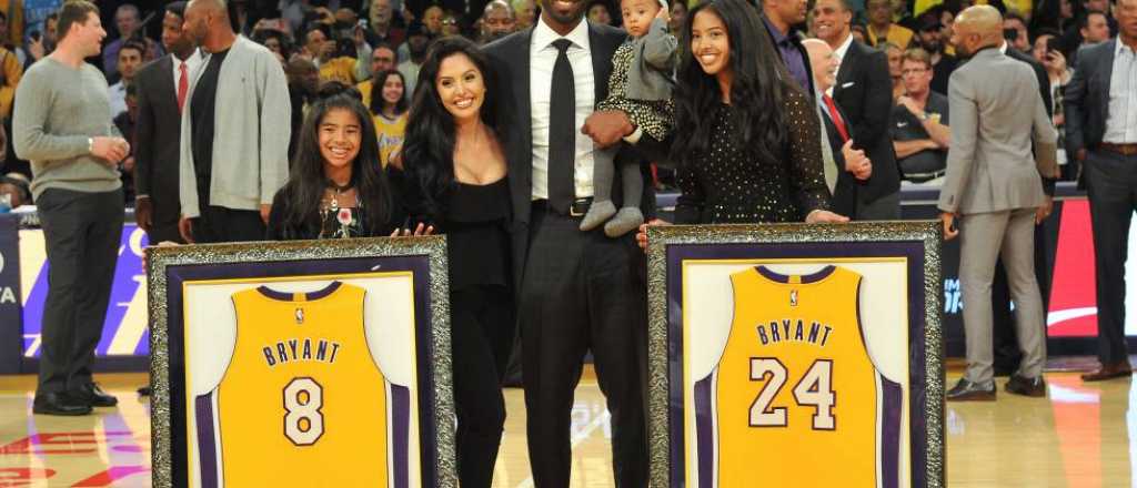 La esposa de Kobe Bryant perdió al marido y a la hija: el mensaje de J.Lo 