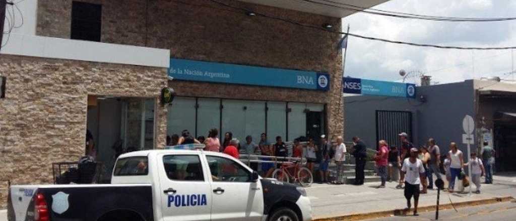Asesinaron a un cajero del Banco Nación en un asalto 