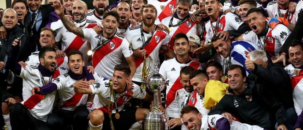 Ganó todo con River y su esposa encendió la ilusión: "Vamos a volver"