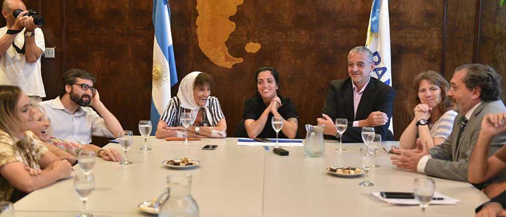 El PAMI incorpor&oacute; a su personal a dos hijas de desaparecidos en la dictadura