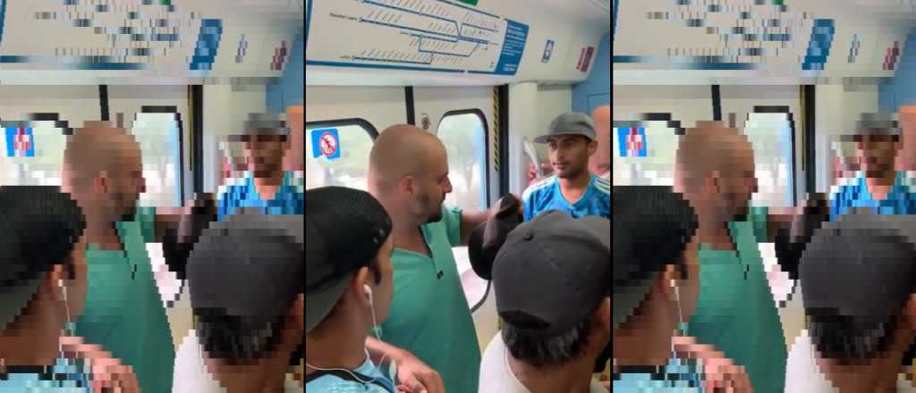 Video: lo bajaron a las pi&ntilde;as del tren por ir con el pene al aire