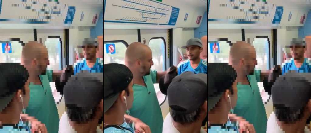 Video: lo bajaron a las piñas del tren por ir con el pene al aire