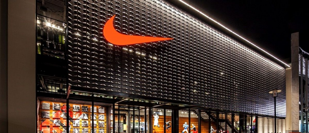 Nike anunció que se va del país