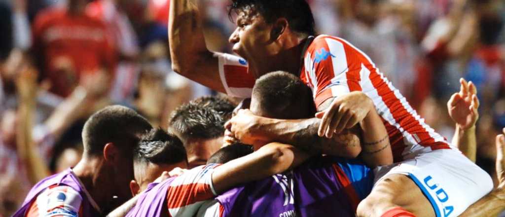 Uni&oacute;n dio el golpe y aplast&oacute; al Atl&eacute;tico Mineiro