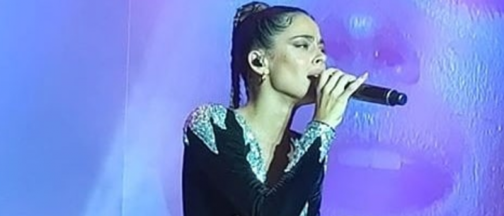 Tini "la rompi&oacute;" en Rivadavia Canta al Pa&iacute;s 