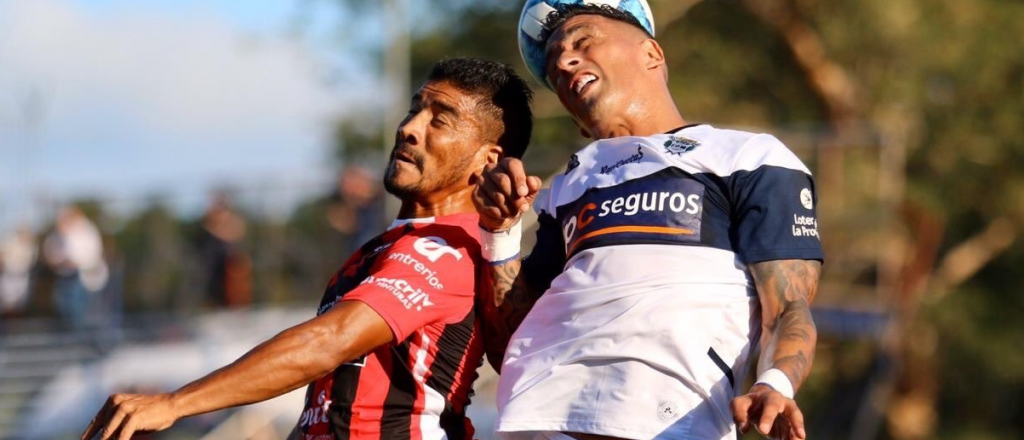 Patronato le empató sobre el final a Gimnasia en un partido de locos