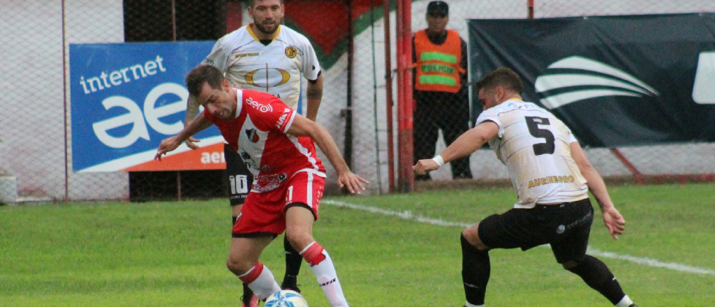 Deportivo Maipú fue goleado en Mendoza por Deportivo Madryn