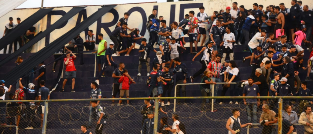 El fallo por los incidentes en la Lepra: quita de puntos y clausura del estadio