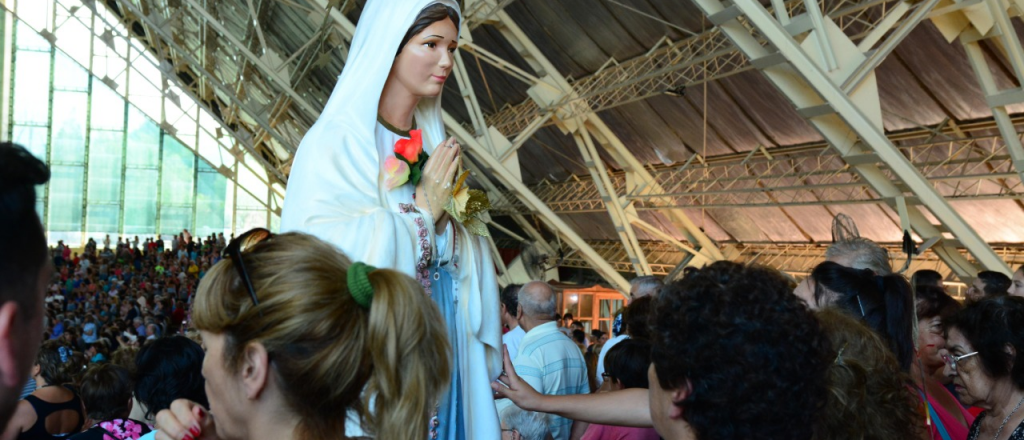 Miles de mendocinos fueron a rezarle a la Virgen de Lourdes