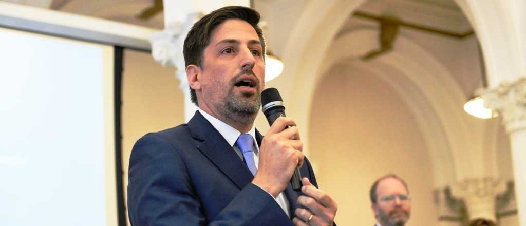 Trotta: "No hay que perseguir a un chico por fumar marihuana"