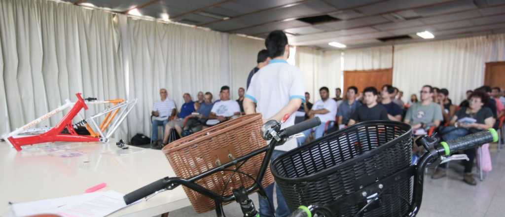 ¿Buscas trabajo? Ciudad empezó a capacitar a bicicleteros 