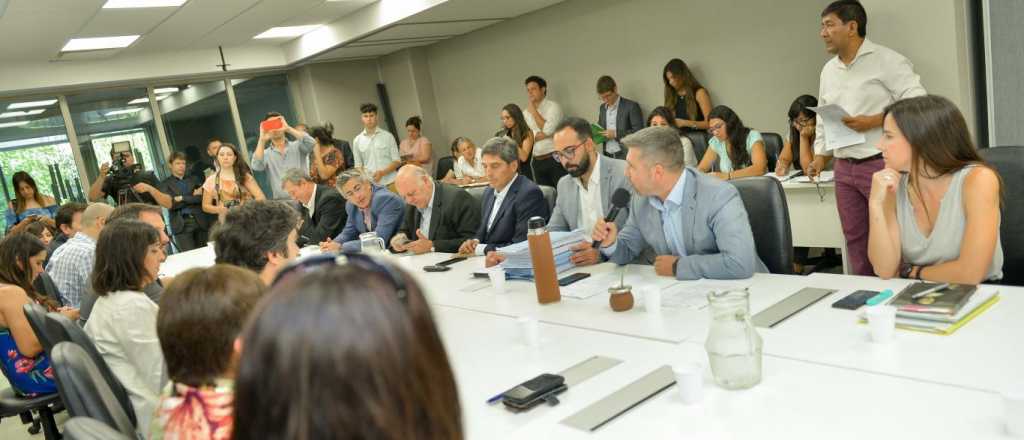 El Senado tratar&aacute; el presupuesto con roll over y endeudamiento