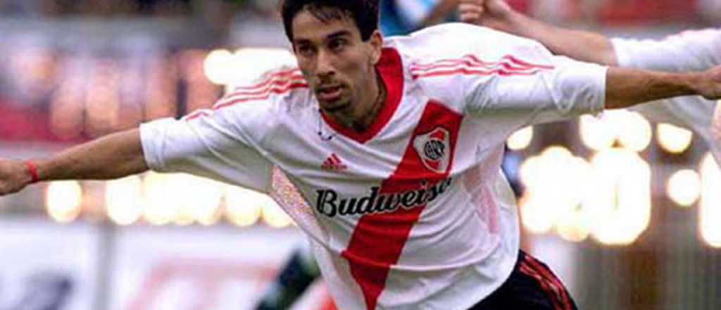 Pipino Cuevas, ex jugador de River, est&aacute; internado con dengue