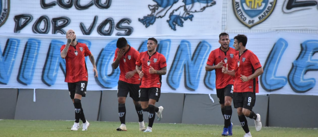 El Lobo logró una histórica goleada sobre Atlético de Rafaela