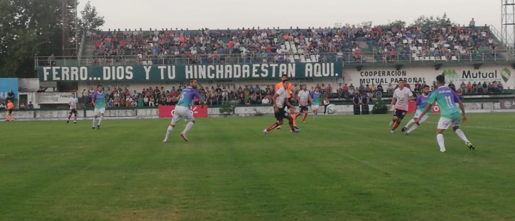 Haza&ntilde;a: Hurac&aacute;n Las Heras empat&oacute; sobre la hora con dos jugadores menos