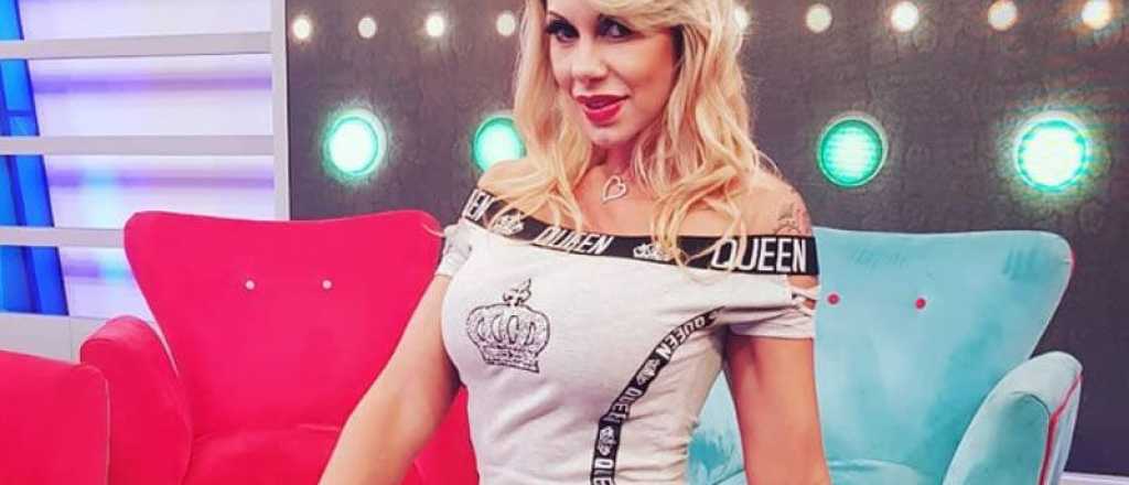 Una mujer atacó a Mónica Farro a la salida del teatro