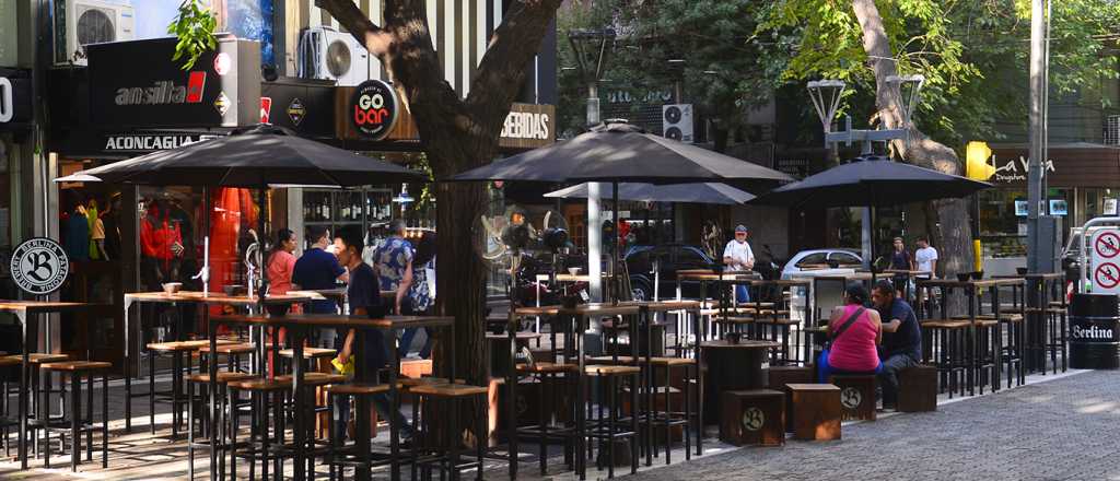 Desde este jueves reabren bares, restaurantes y cafés en Mendoza