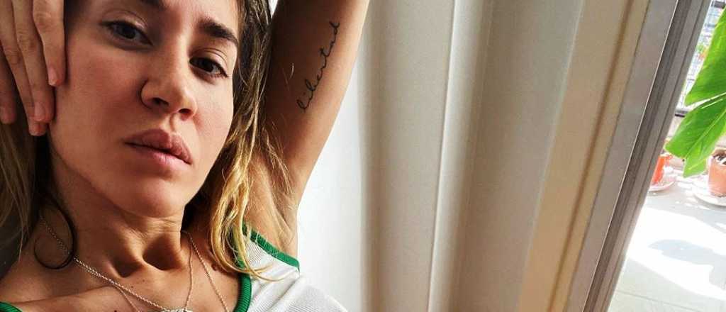 Jimena Bar&oacute;n se film&oacute; en el inodoro cuidando el rollo de papel higi&eacute;nico