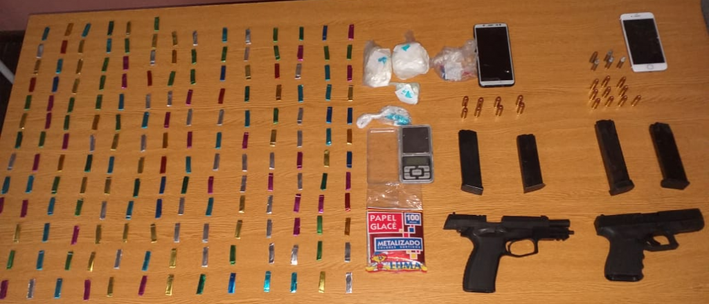 Secuestraron 500 kilos marihuana, armas y cocaína en Las Heras