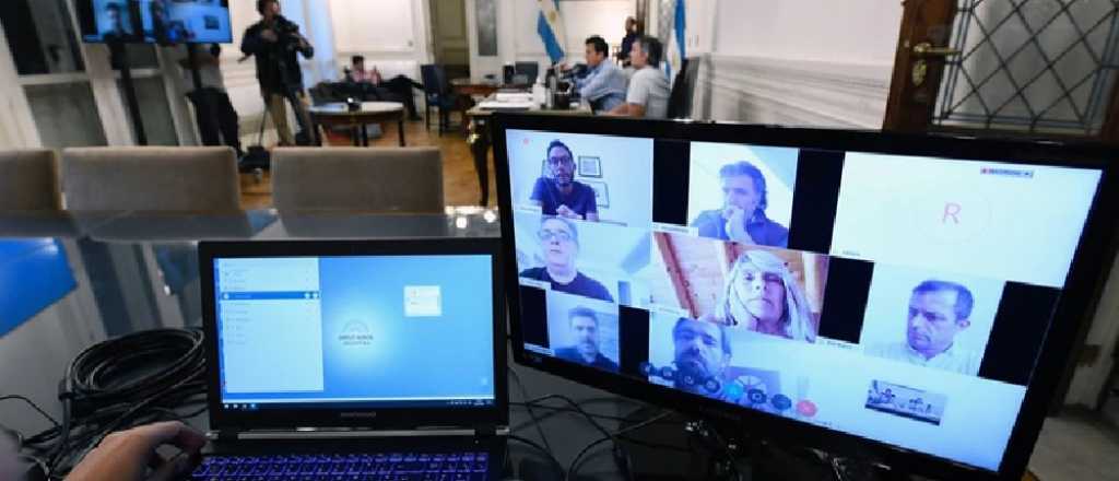 Siguiendo a Mendoza, diputados opositores piden sesionar online