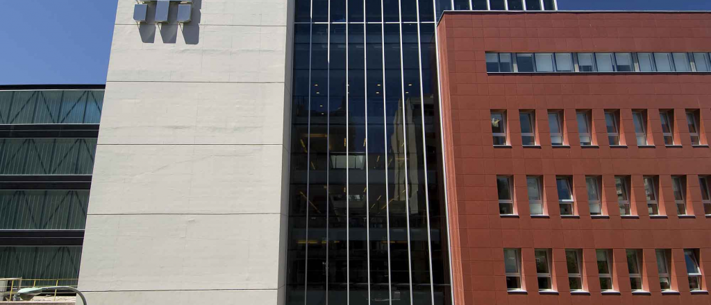 Pol&eacute;mica por enfermera contagiada en el Hospital Italiano de Buenos Aires