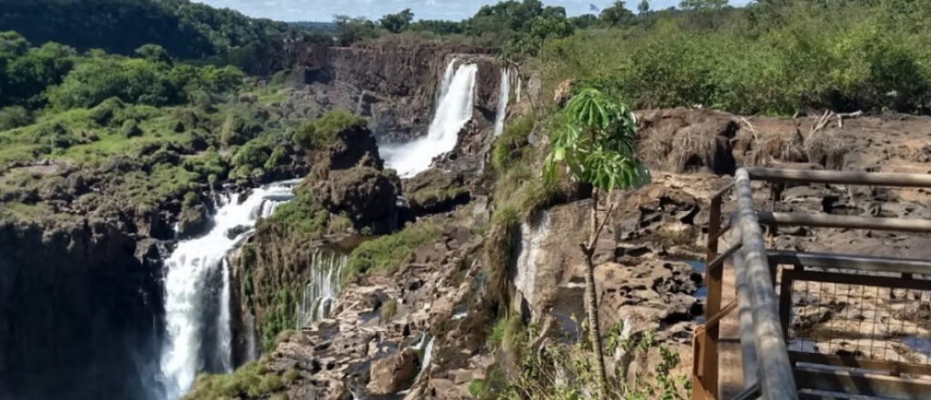 La triste imagen de las Cataratas de Iguazú afectadas por la sequía