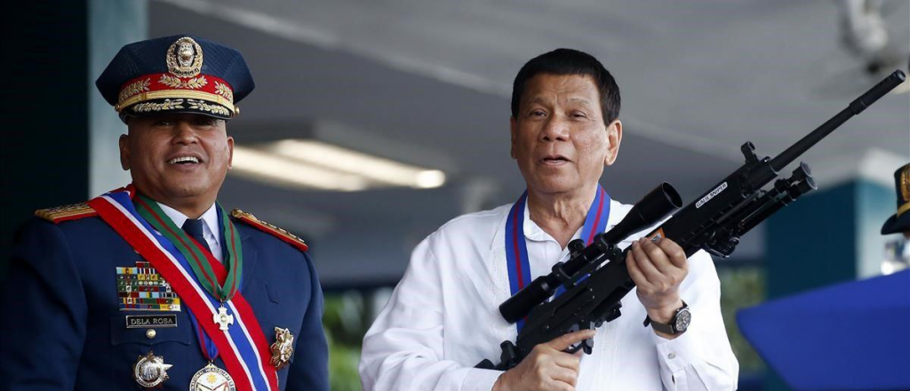 El presidente de Filipinas ordena "disparar a matar" a los que violen la cuarentena