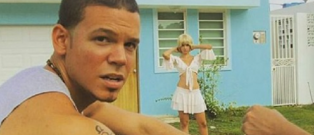 Escribi&oacute; de manera oculta una canci&oacute;n de Calle 13 en Twitter durante meses