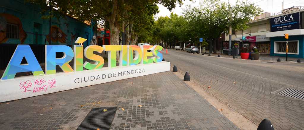 Detenidos por robar alargues, focos y 5 latas de cervezas en la Ar&iacute;stides