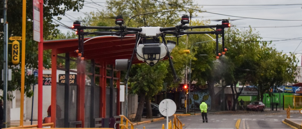 Godoy Cruz hizo una prueba piloto de desinfección con drones