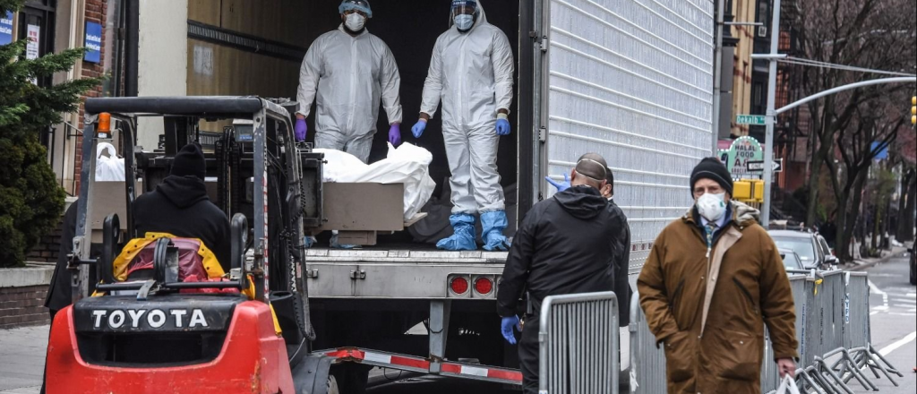 EEUU registra récord de muertes diarias por coronavirus