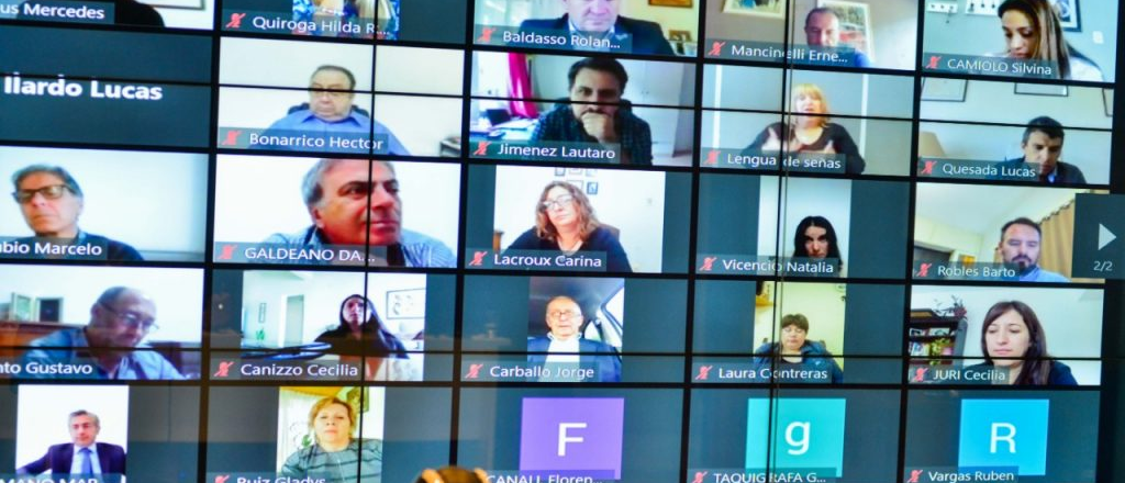 Mendoza promulgó la primera ley del país sancionada "on line"