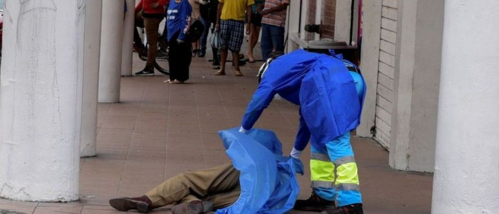 Se contagiar&aacute; coronavirus 60% de los ecuatorianos, dijo el ministro de Salud