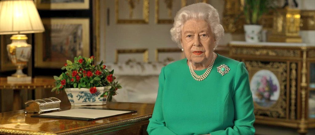 La Reina Isabel II brind&oacute; un emotivo discurso para combatir el coronavirus