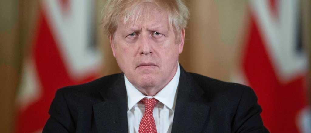 Boris Johnson se mantiene "estable" en terapia intensiva