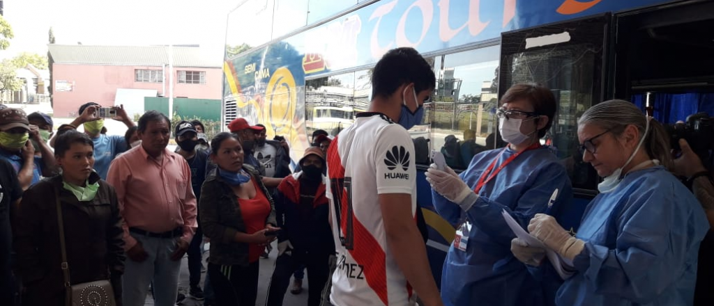 En Ciudad, detectaron micros que llevaban indocumentados y ni&ntilde;os 