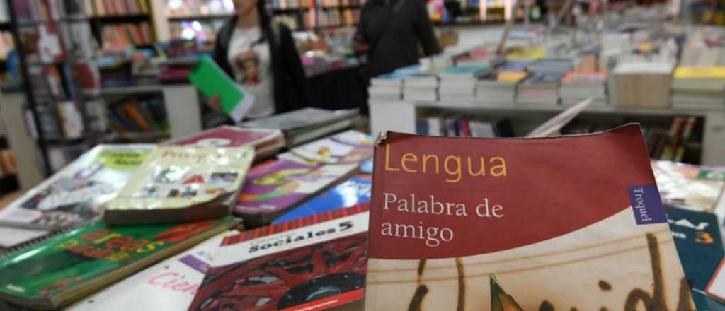 ¿Cómo subsisten las librerías y papelerías de Mendoza ante la crisis?