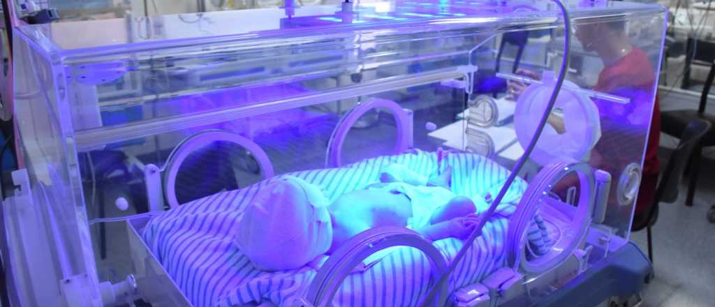 Un bebé de 6 meses, hijo de un policía, dio positivo de coronavirus