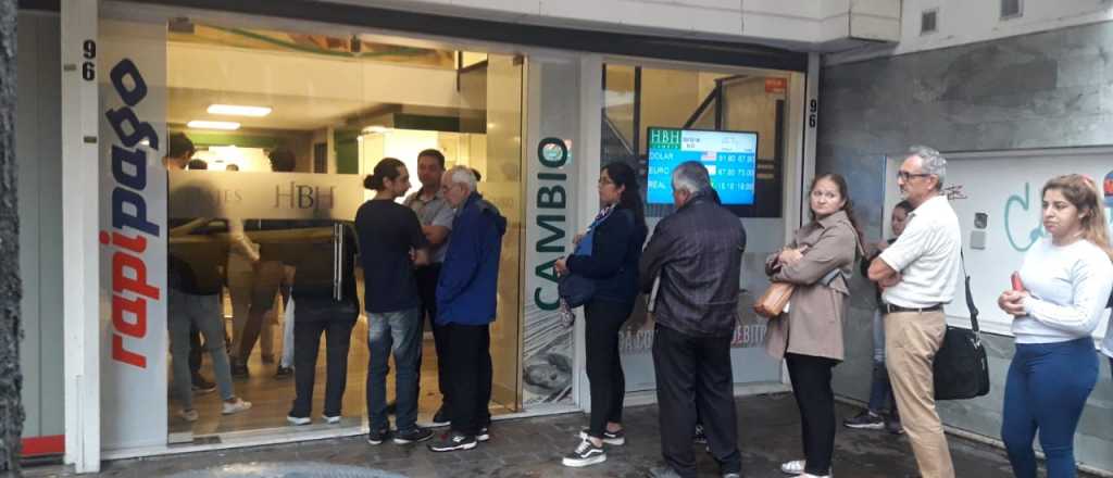 RapiPago lanzó una app para pagar boletas a través de WhatsApp