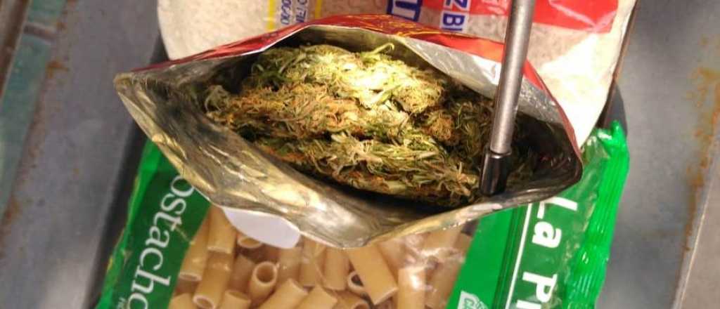 Un adolescente vendía drogas en paquetes de papas fritas en Godoy Cruz