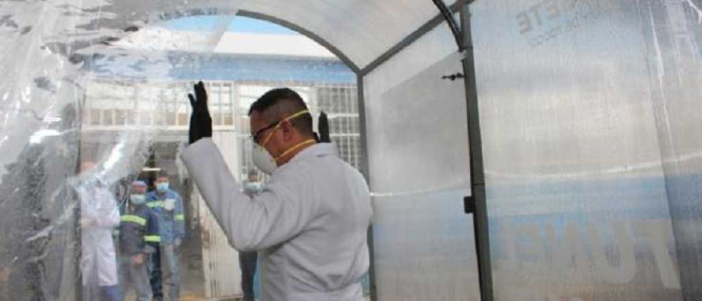 San Carlos puso túneles de desinfección para personas y vehículos