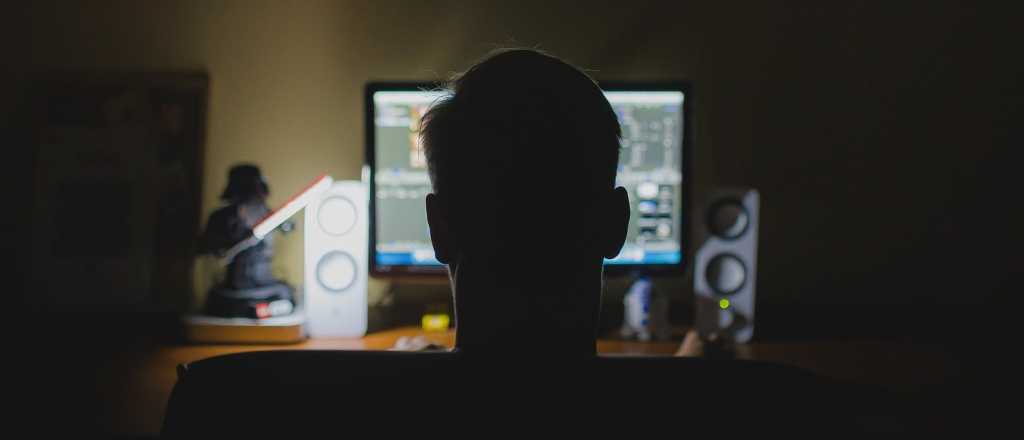 Un grupo de chicas est&aacute; en alerta por un acosador virtual en Mendoza