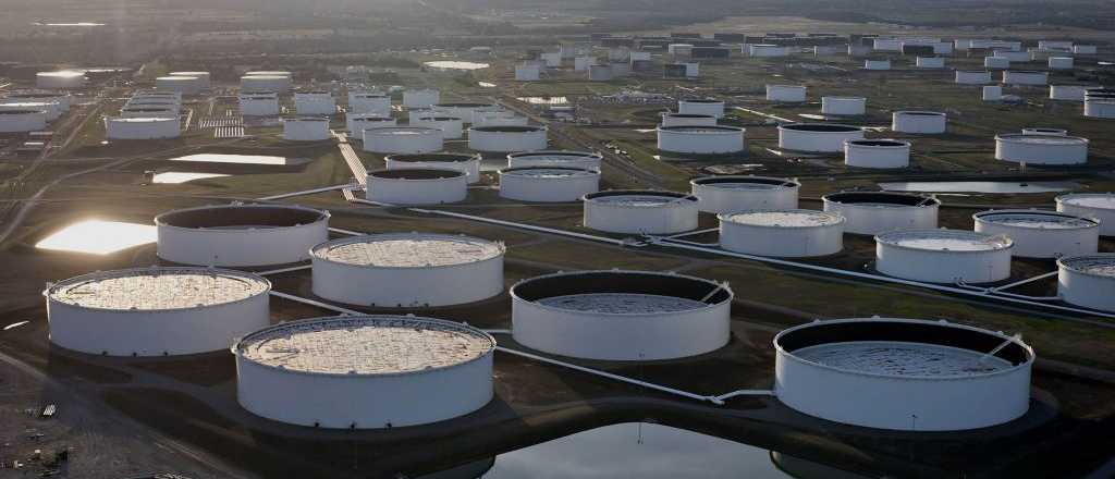 El petr&oacute;leo con precio negativo: pagar para que reciban los barriles