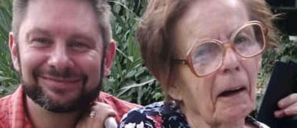 Vino de Chile a cuidar a su madre, ella muri&oacute; y no pudo despedirse