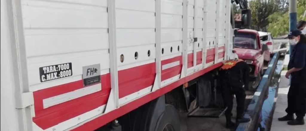Camionero empleado de una empresa mendocina fue detenido en San Juan